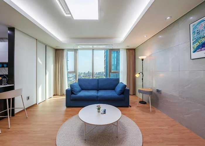 Station The Bay Aparthotel 4*
